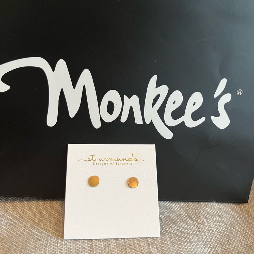 Monkees Charleston Boutique Gold Stud Earrings
